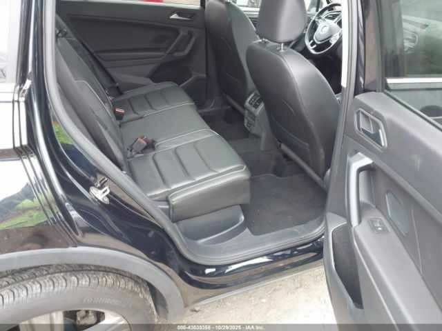 Черный Фольксваген Тигуан, объемом двигателя 2 л и пробегом 67 тыс. км за 5000 $, фото 7 на Automoto.ua