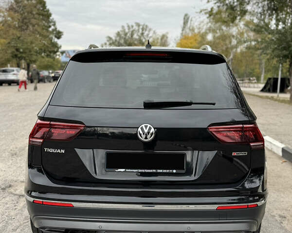 Черный Фольксваген Тигуан, объемом двигателя 1.98 л и пробегом 103 тыс. км за 31000 $, фото 7 на Automoto.ua