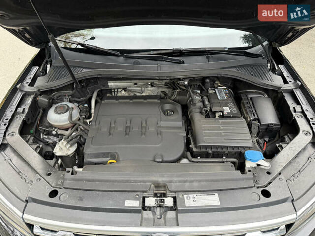 Фольксваген Тигуан 2019 в Киеве на Automoto.ua Черный Фольксваген Тигуан, объемом двигателя 2 л и пробегом 120 тыс. км за 32799 $, фото 36 на Automoto.ua