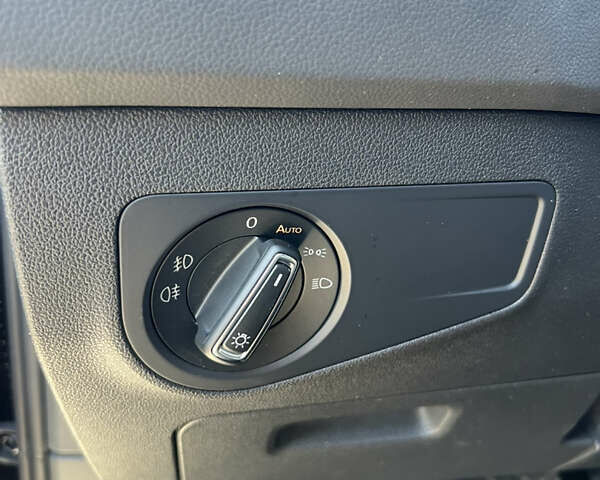 Черный Фольксваген Тигуан, объемом двигателя 2 л и пробегом 67 тыс. км за 26500 $, фото 30 на Automoto.ua