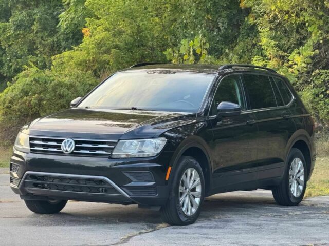 Черный Фольксваген Тигуан, объемом двигателя 2 л и пробегом 43 тыс. км за 11400 $, фото 2 на Automoto.ua