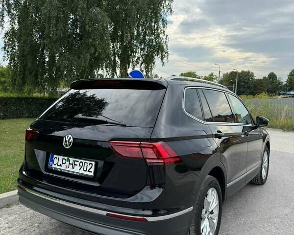 Чорний Фольксваген Тігуан, об'ємом двигуна 2 л та пробігом 223 тис. км за 27799 $, фото 13 на Automoto.ua