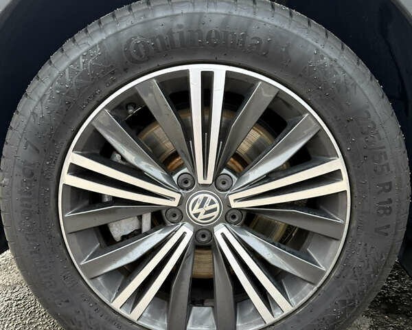 Черный Фольксваген Тигуан, объемом двигателя 1.98 л и пробегом 78 тыс. км за 25500 $, фото 31 на Automoto.ua