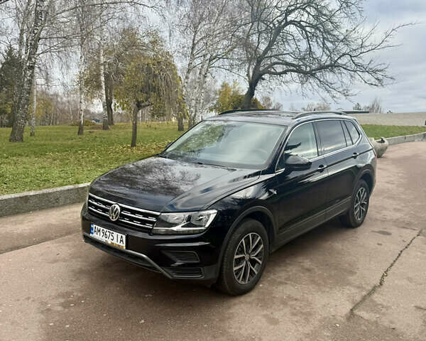 Чорний Фольксваген Тігуан, об'ємом двигуна 2 л та пробігом 159 тис. км за 19000 $, фото 1 на Automoto.ua
