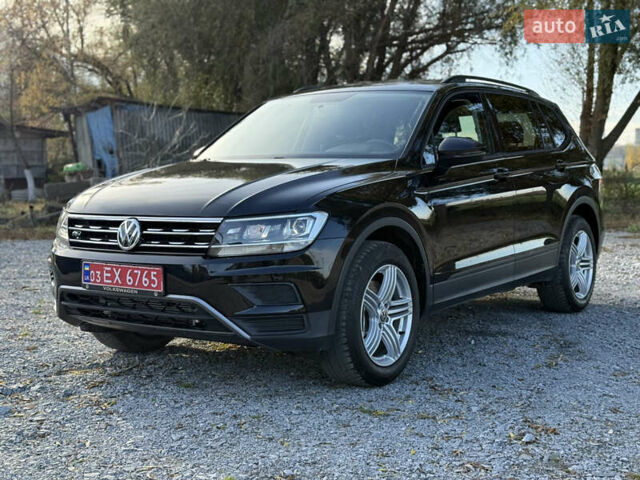 Черный Фольксваген Тигуан, объемом двигателя 2 л и пробегом 70 тыс. км за 16700 $, фото 4 на Automoto.ua