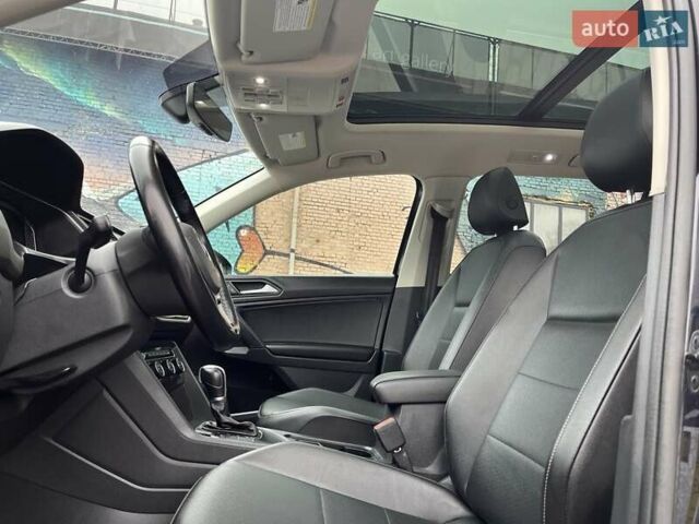 Чорний Фольксваген Тігуан, об'ємом двигуна 2 л та пробігом 124 тис. км за 19500 $, фото 36 на Automoto.ua