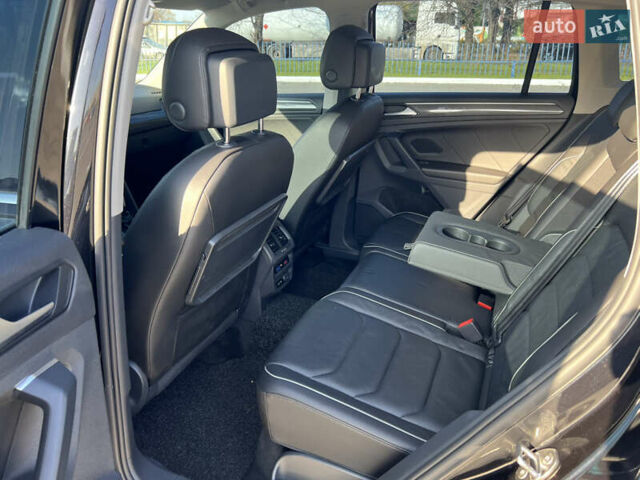 Черный Фольксваген Тигуан, объемом двигателя 2 л и пробегом 67 тыс. км за 26500 $, фото 23 на Automoto.ua