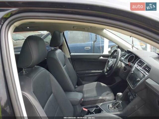 Чорний Фольксваген Тігуан, об'ємом двигуна 2 л та пробігом 187 тис. км за 16000 $, фото 8 на Automoto.ua