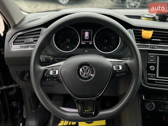 Черный Фольксваген Тигуан, объемом двигателя 1.98 л и пробегом 272 тыс. км за 16200 $, фото 9 на Automoto.ua