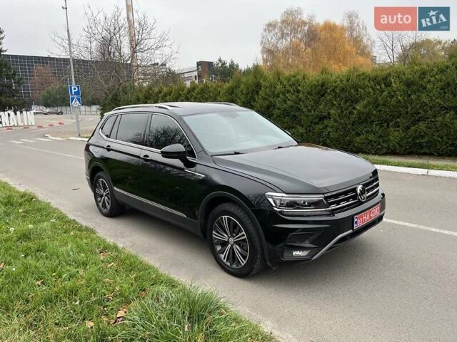 Чорний Фольксваген Тігуан, об'ємом двигуна 2 л та пробігом 124 тис. км за 19500 $, фото 84 на Automoto.ua