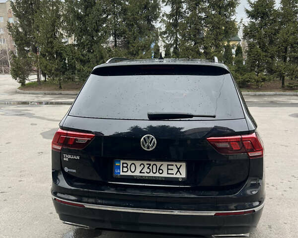 Черный Фольксваген Тигуан, объемом двигателя 2 л и пробегом 130 тыс. км за 18500 $, фото 7 на Automoto.ua