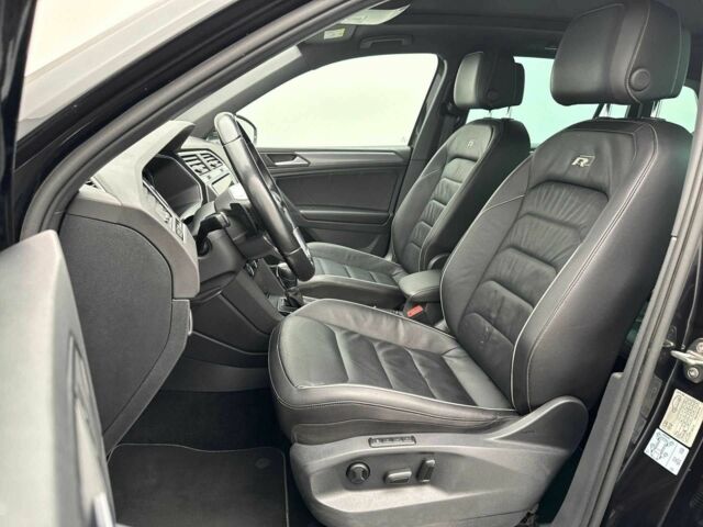 Черный Фольксваген Тигуан, объемом двигателя 2 л и пробегом 102 тыс. км за 18500 $, фото 10 на Automoto.ua