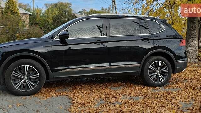 Чорний Фольксваген Тігуан, об'ємом двигуна 1.98 л та пробігом 314 тис. км за 15200 $, фото 6 на Automoto.ua