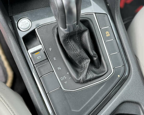 Черный Фольксваген Тигуан, объемом двигателя 1.98 л и пробегом 86 тыс. км за 18800 $, фото 14 на Automoto.ua