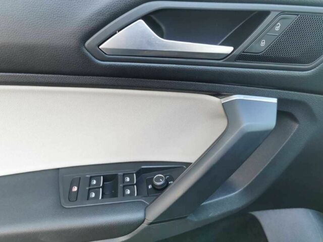 Черный Фольксваген Тигуан, объемом двигателя 2 л и пробегом 78 тыс. км за 14900 $, фото 8 на Automoto.ua