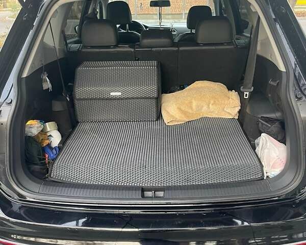 Черный Фольксваген Тигуан, объемом двигателя 1.98 л и пробегом 133 тыс. км за 22000 $, фото 11 на Automoto.ua