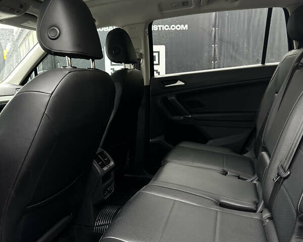 Черный Фольксваген Тигуан, объемом двигателя 1.98 л и пробегом 40 тыс. км за 21500 $, фото 14 на Automoto.ua