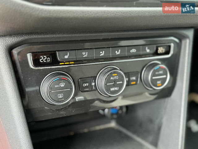 Черный Фольксваген Тигуан, объемом двигателя 1.98 л и пробегом 86 тыс. км за 18800 $, фото 13 на Automoto.ua