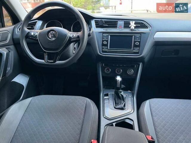 Черный Фольксваген Тигуан, объемом двигателя 1.98 л и пробегом 89 тыс. км за 18500 $, фото 50 на Automoto.ua