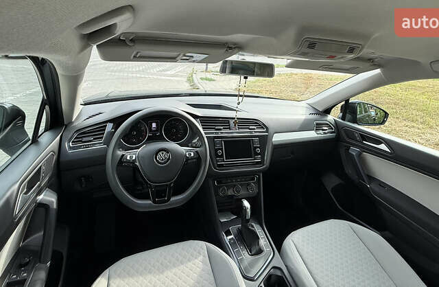 Черный Фольксваген Тигуан, объемом двигателя 2 л и пробегом 55 тыс. км за 19800 $, фото 8 на Automoto.ua