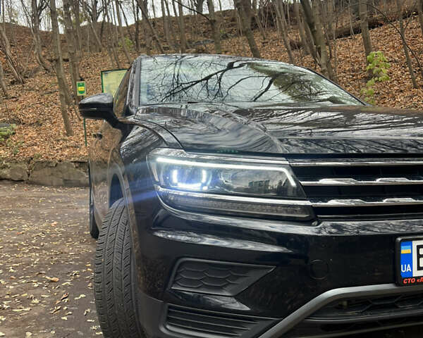 Черный Фольксваген Тигуан, объемом двигателя 1.98 л и пробегом 123 тыс. км за 18500 $, фото 1 на Automoto.ua