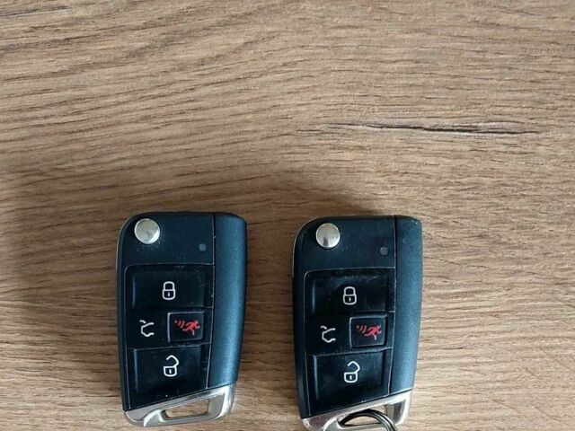 Черный Фольксваген Тигуан, объемом двигателя 2 л и пробегом 76 тыс. км за 9300 $, фото 13 на Automoto.ua