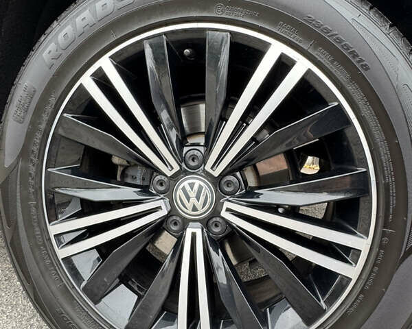 Черный Фольксваген Тигуан, объемом двигателя 1.98 л и пробегом 103 тыс. км за 31000 $, фото 16 на Automoto.ua