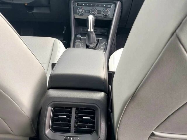 Черный Фольксваген Тигуан, объемом двигателя 2 л и пробегом 76 тыс. км за 9300 $, фото 6 на Automoto.ua