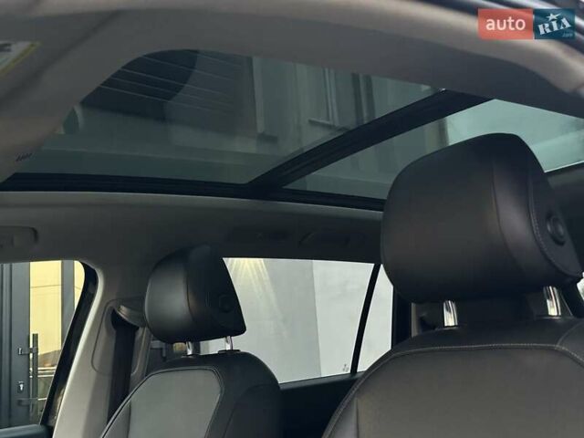 Чорний Фольксваген Тігуан, об'ємом двигуна 2 л та пробігом 200 тис. км за 15900 $, фото 26 на Automoto.ua