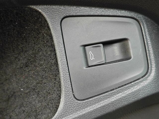 Черный Фольксваген Тигуан, объемом двигателя 2 л и пробегом 314 тыс. км за 14700 $, фото 20 на Automoto.ua