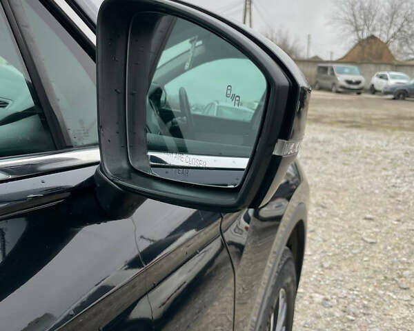 Черный Фольксваген Тигуан, объемом двигателя 2 л и пробегом 183 тыс. км за 19600 $, фото 3 на Automoto.ua