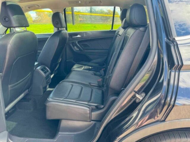 Черный Фольксваген Тигуан, объемом двигателя 2 л и пробегом 30 тыс. км за 10900 $, фото 9 на Automoto.ua