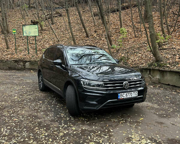 Черный Фольксваген Тигуан, объемом двигателя 1.98 л и пробегом 123 тыс. км за 18500 $, фото 12 на Automoto.ua