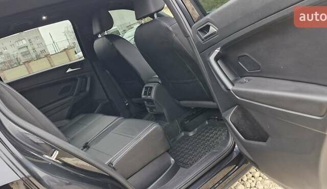 Черный Фольксваген Тигуан, объемом двигателя 2 л и пробегом 82 тыс. км за 21500 $, фото 11 на Automoto.ua