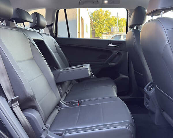 Черный Фольксваген Тигуан, объемом двигателя 2 л и пробегом 231 тыс. км за 16300 $, фото 14 на Automoto.ua