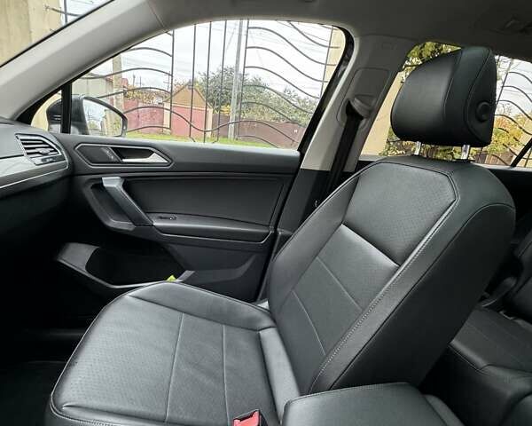 Чорний Фольксваген Тігуан, об'ємом двигуна 1.98 л та пробігом 199 тис. км за 17100 $, фото 10 на Automoto.ua