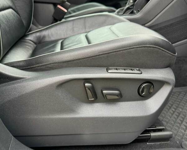 Чорний Фольксваген Тігуан, об'ємом двигуна 2 л та пробігом 223 тис. км за 27799 $, фото 23 на Automoto.ua