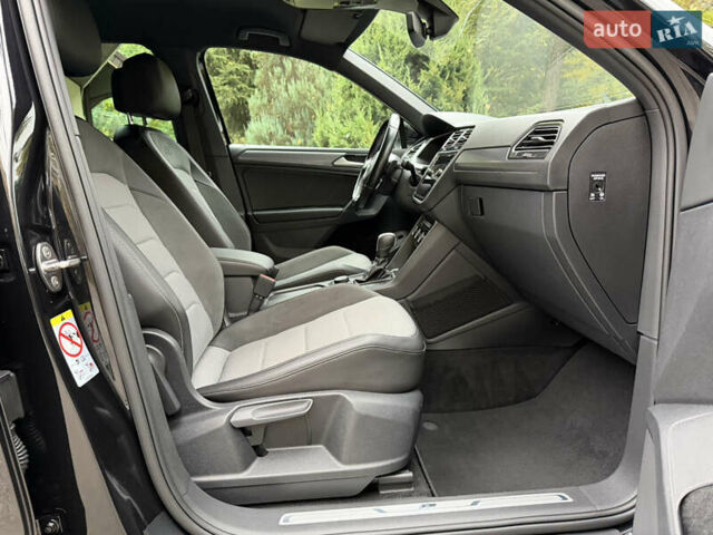 Фольксваген Тигуан 2019 в Киеве на Automoto.ua Черный Фольксваген Тигуан, объемом двигателя 2 л и пробегом 120 тыс. км за 32799 $, фото 67 на Automoto.ua