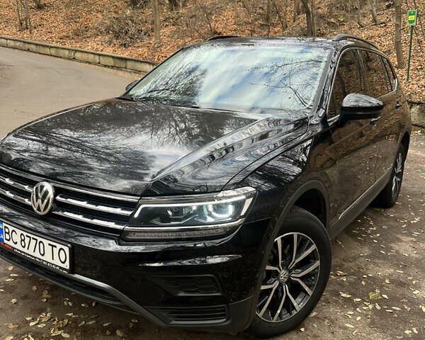 Черный Фольксваген Тигуан, объемом двигателя 1.98 л и пробегом 123 тыс. км за 18500 $, фото 6 на Automoto.ua
