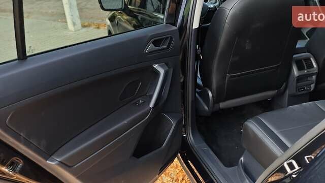 Чорний Фольксваген Тігуан, об'ємом двигуна 1.98 л та пробігом 314 тис. км за 15200 $, фото 34 на Automoto.ua