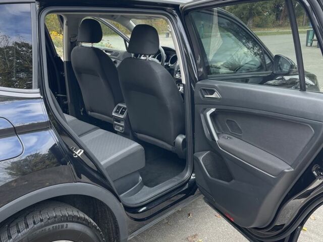 Черный Фольксваген Тигуан, объемом двигателя 2 л и пробегом 129 тыс. км за 19000 $, фото 15 на Automoto.ua