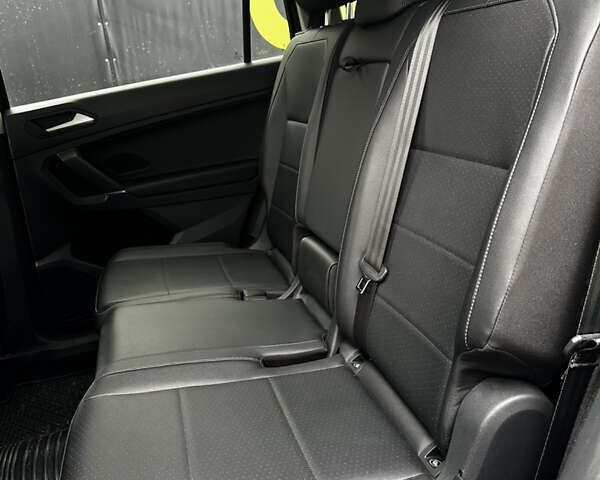 Черный Фольксваген Тигуан, объемом двигателя 1.98 л и пробегом 40 тыс. км за 21500 $, фото 13 на Automoto.ua