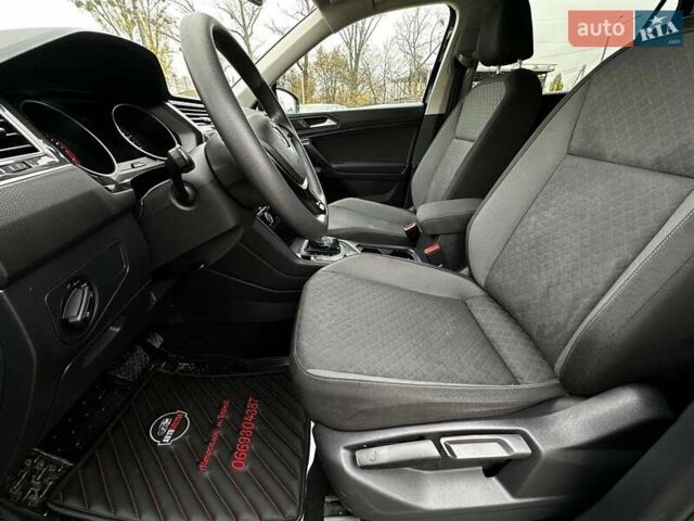 Черный Фольксваген Тигуан, объемом двигателя 1.98 л и пробегом 125 тыс. км за 19500 $, фото 12 на Automoto.ua