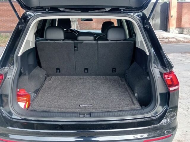 Черный Фольксваген Тигуан, объемом двигателя 2 л и пробегом 122 тыс. км за 19100 $, фото 5 на Automoto.ua