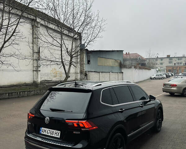Чорний Фольксваген Тігуан, об'ємом двигуна 1.98 л та пробігом 101 тис. км за 19600 $, фото 6 на Automoto.ua