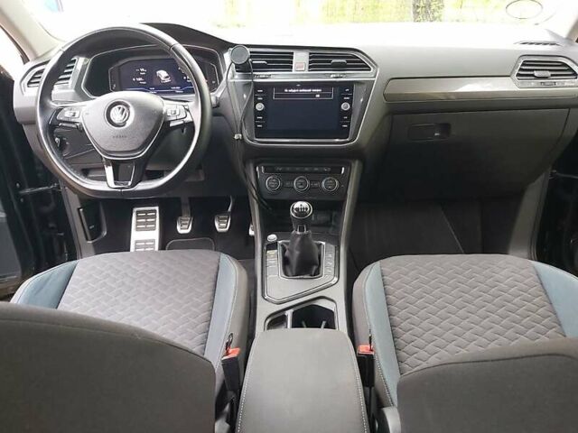 Черный Фольксваген Тигуан, объемом двигателя 1.98 л и пробегом 203 тыс. км за 23500 $, фото 13 на Automoto.ua