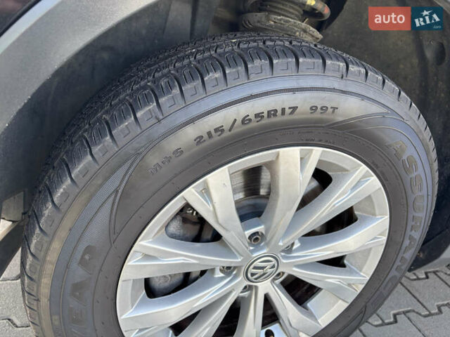 Чорний Фольксваген Тігуан, об'ємом двигуна 1.98 л та пробігом 175 тис. км за 14750 $, фото 20 на Automoto.ua