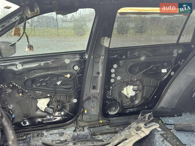 Черный Фольксваген Тигуан, объемом двигателя 2 л и пробегом 160 тыс. км за 12000 $, фото 15 на Automoto.ua