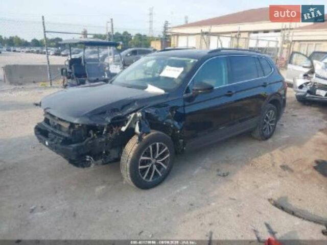 Черный Фольксваген Тигуан, объемом двигателя 0 л и пробегом 105 тыс. км за 6000 $, фото 4 на Automoto.ua