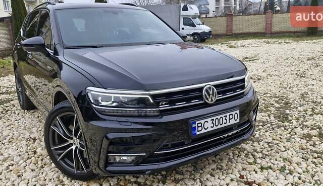 Черный Фольксваген Тигуан, объемом двигателя 2 л и пробегом 82 тыс. км за 21500 $, фото 3 на Automoto.ua